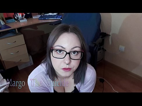 ❤️ Ragazza sexy con gli occhiali succhia il dildo profondamente sulla macchina fotografica ️ Super sessoal it.centr-klassiki.ru ❌